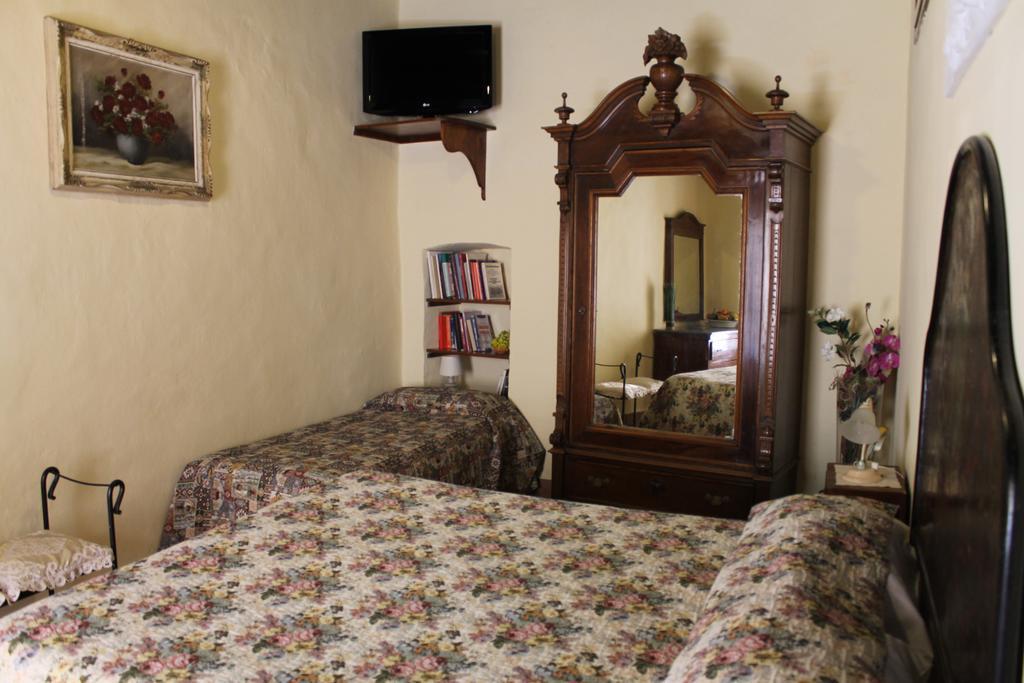 Hotel Residenza Sant'Emiliano Trevi Esterno foto